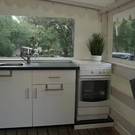 Chalets Met Buitenkeuken Op Camping Lei Suves - Joycasa Roquebrune-sur Argens Extérieur photo