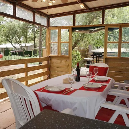 Chalets Met Buitenkeuken Op Camping Lei Suves - Joycasa Roquebrune-sur Argens Chambre photo