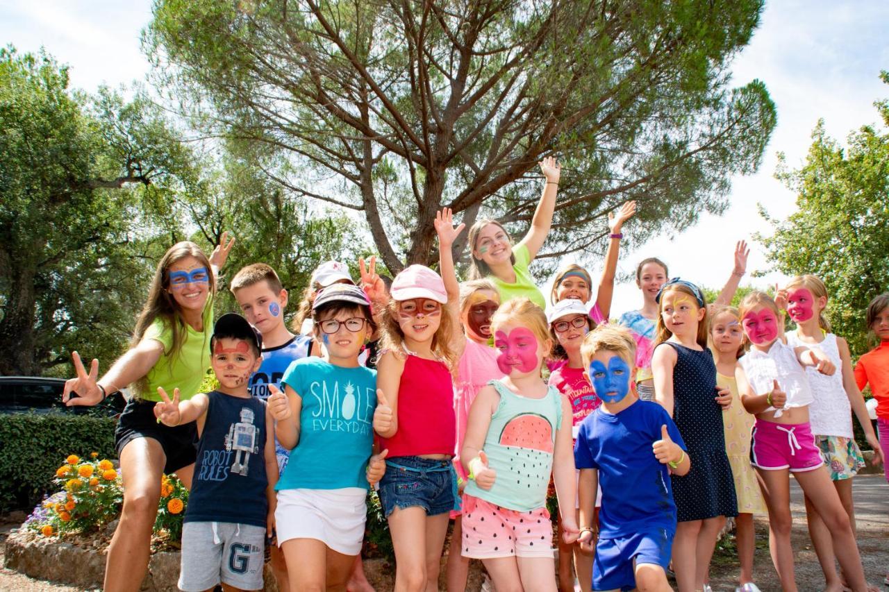 Parque de Campismo Met Buitenkeuken Op Lei Suves - Joycasa *