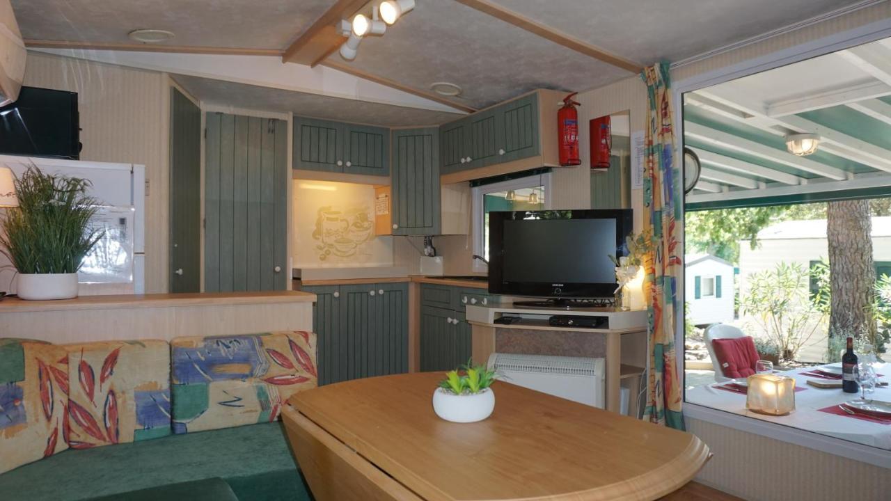 Met Buitenkeuken Op Lei Suves - Joycasa *