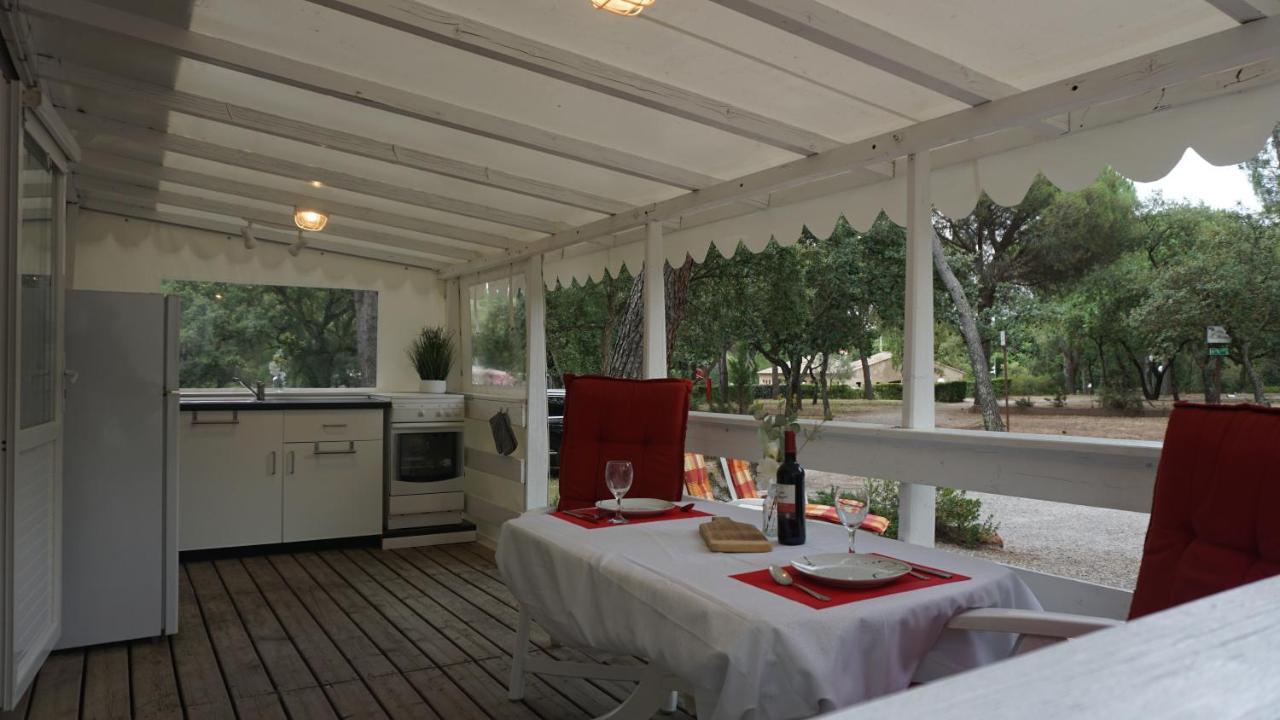 Met Buitenkeuken Op Lei Suves - Joycasa Campsite Roquebrune-sur-Argens